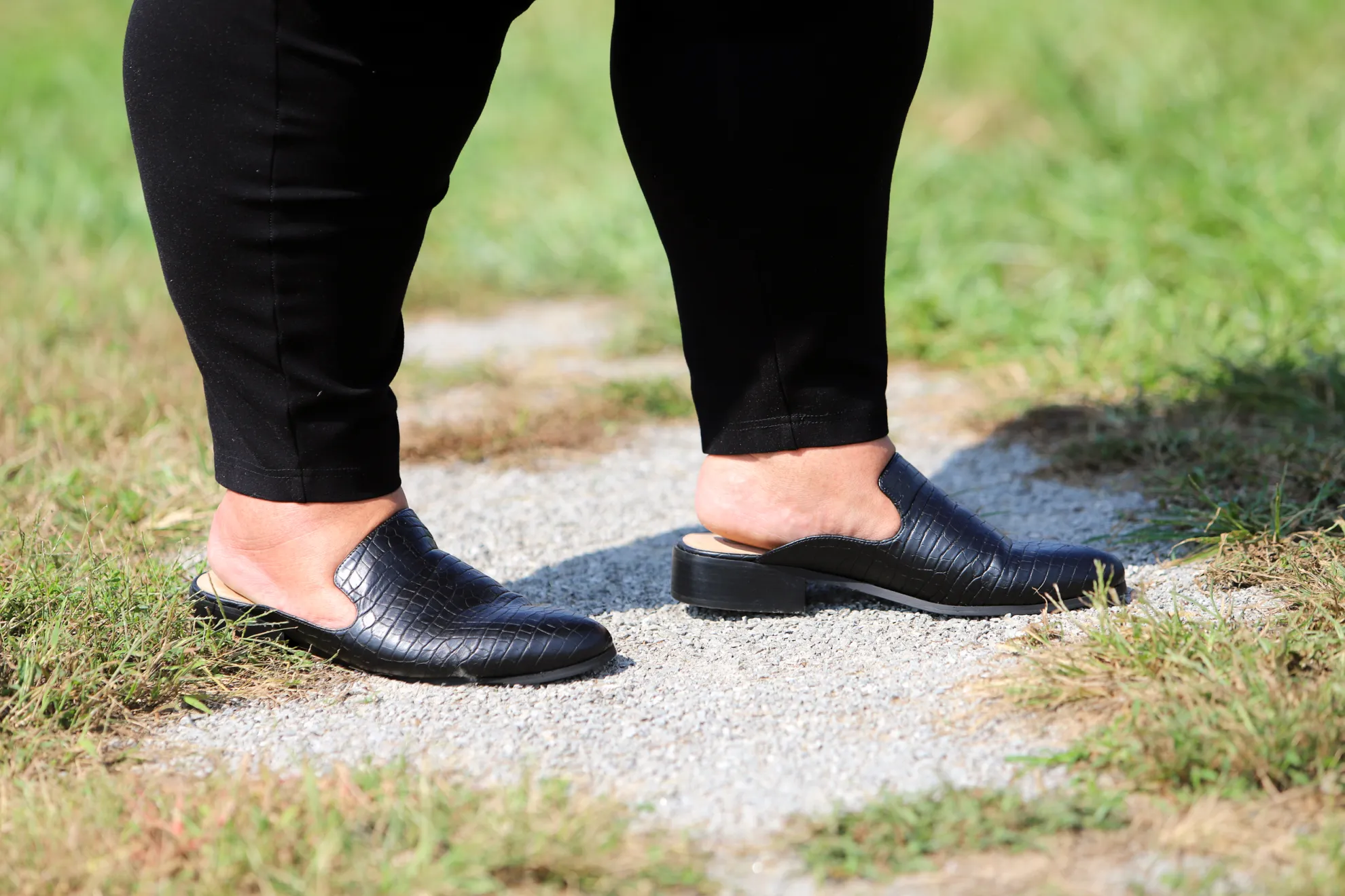 The Best Wide (And Extra Wide) Width Mules In The World