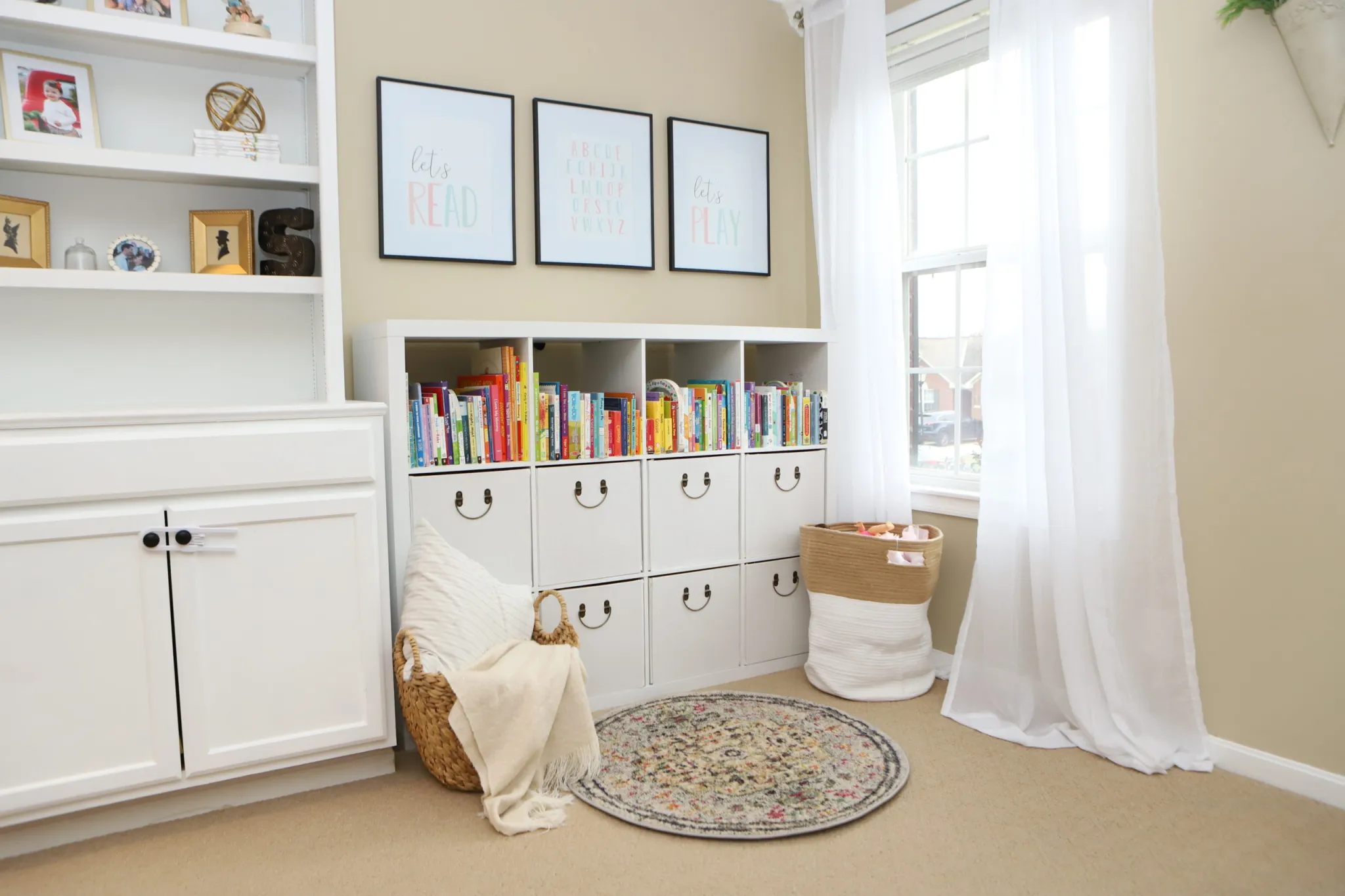 Adorable Playroom Living Room Combo: How to Make it Work