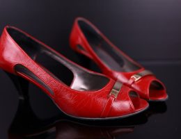 Best Shoes for Women for Plantar Fasciitis 2025: Stylish Support Options