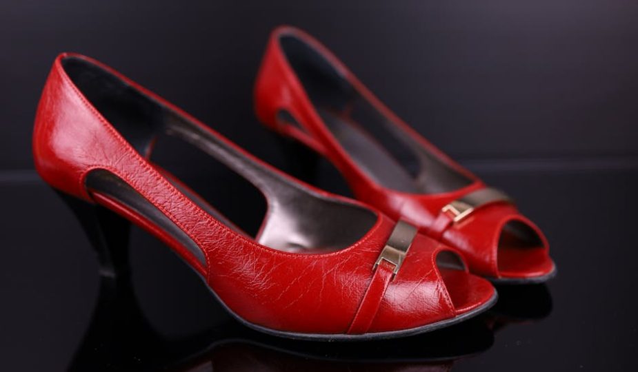 Best Shoes for Women for Plantar Fasciitis 2025: Stylish Support Options